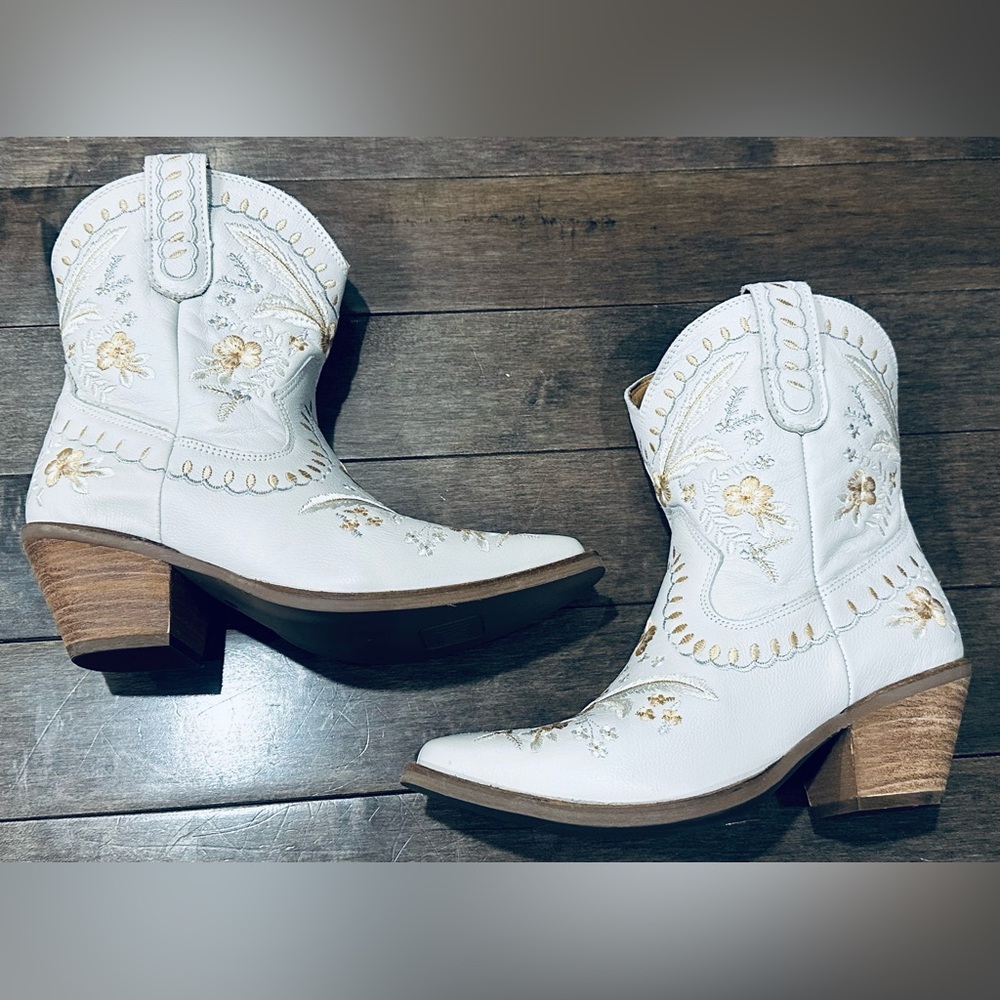 Like New Women’s Sz 7 Primrose Dingo 1969 Leather Booties